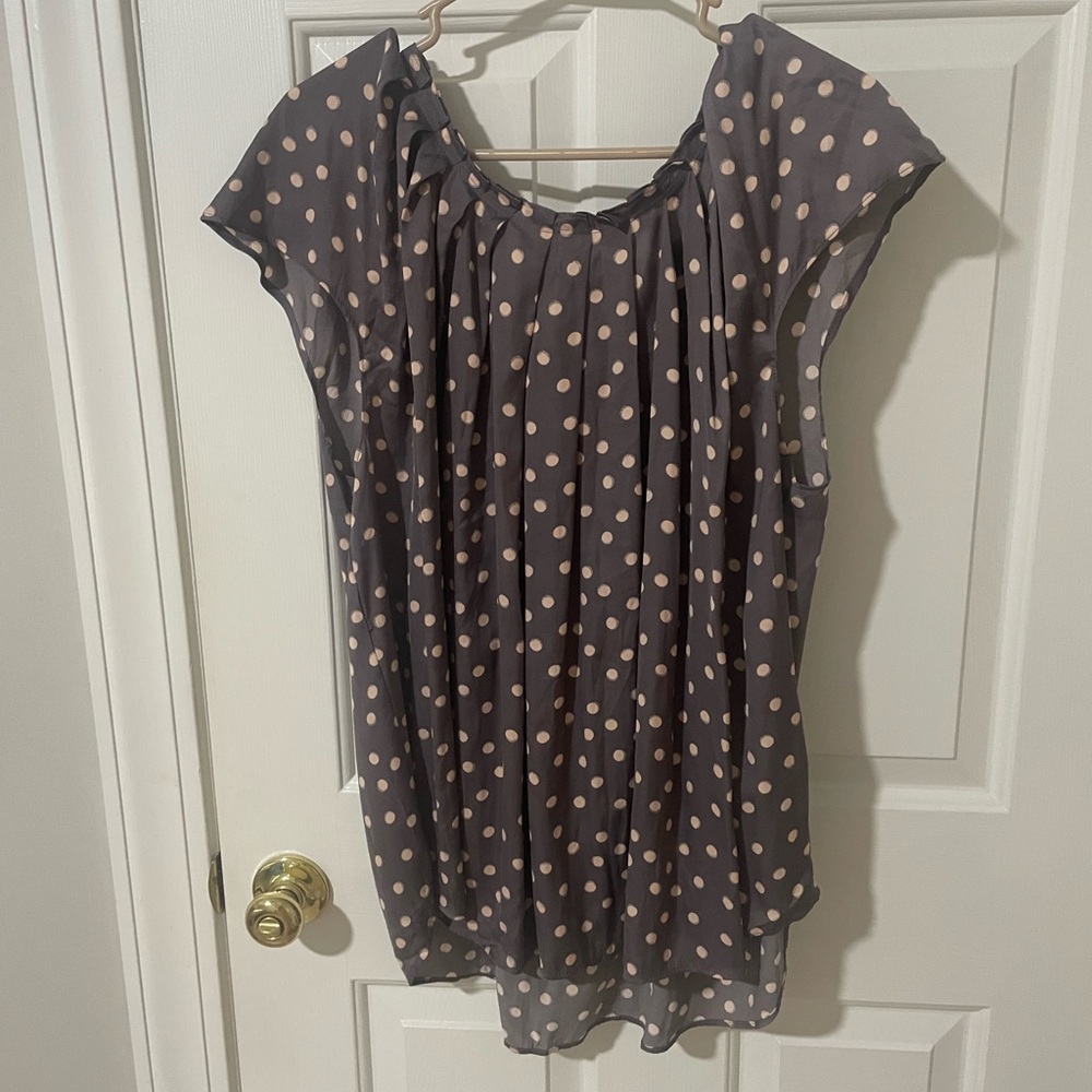 2x polka dot top